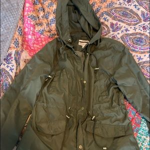 Women’s Light Weight Rain Jacket